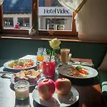 ホテル Pohorje Village Wellbeing - Forest Videc ホコ・ポホリェ
