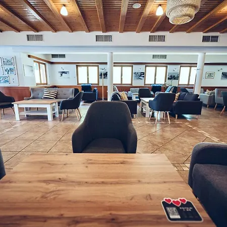 Pohorje Village Wellbeing - Forest Videc Hotel 3*